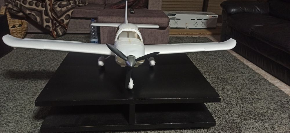 Modelo radio control Cessna 400 novo