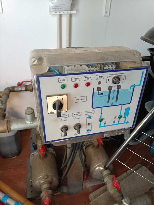 Cisterna 500L + Balão + 2 Motores de Pressão