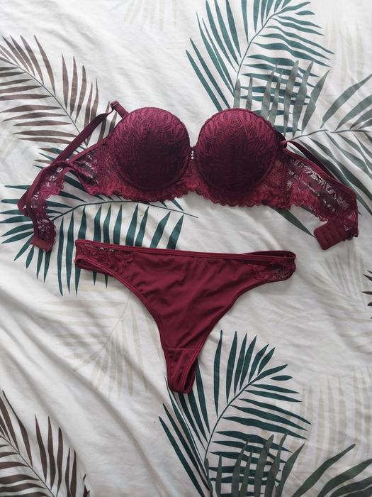 Продам новий комплект і бюсгалтер, відправка новой поштой