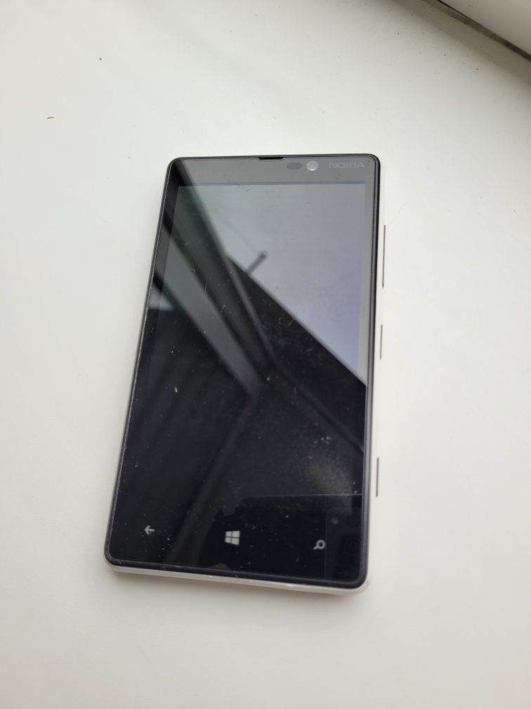 Продам Nokia Lumia 820