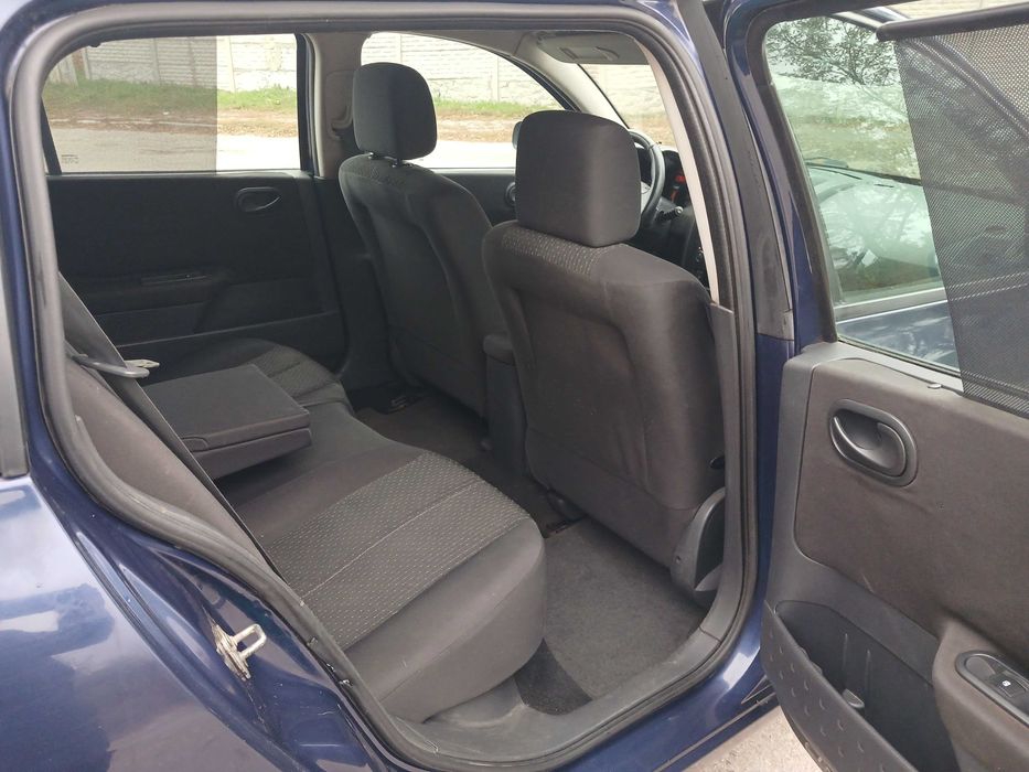 Продам RENAULT Megane