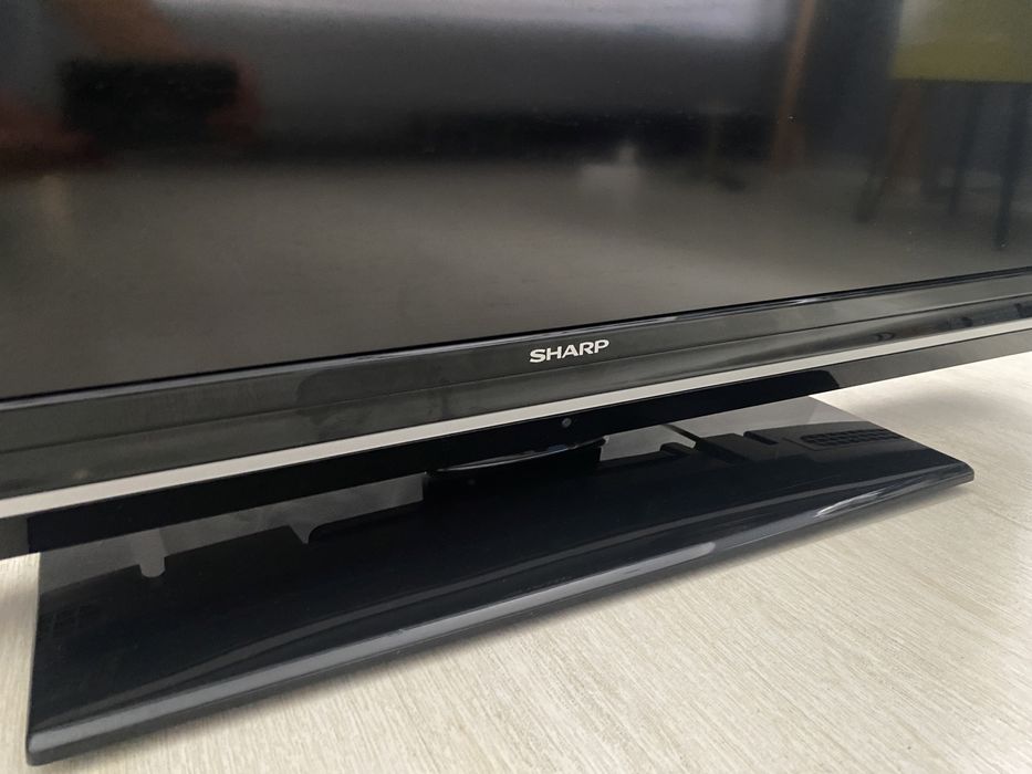 Продам телевизор SHARP LC40 SH340E