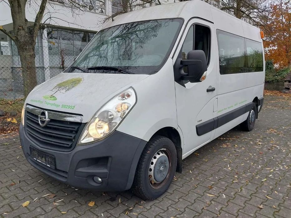 Opel Movano Winda 9 osobowy stopień ułatwiający wsiadanie do poprawek