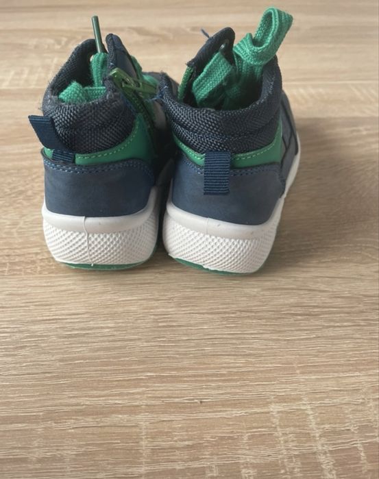 Granatowe adidasy r.26 Bekkin