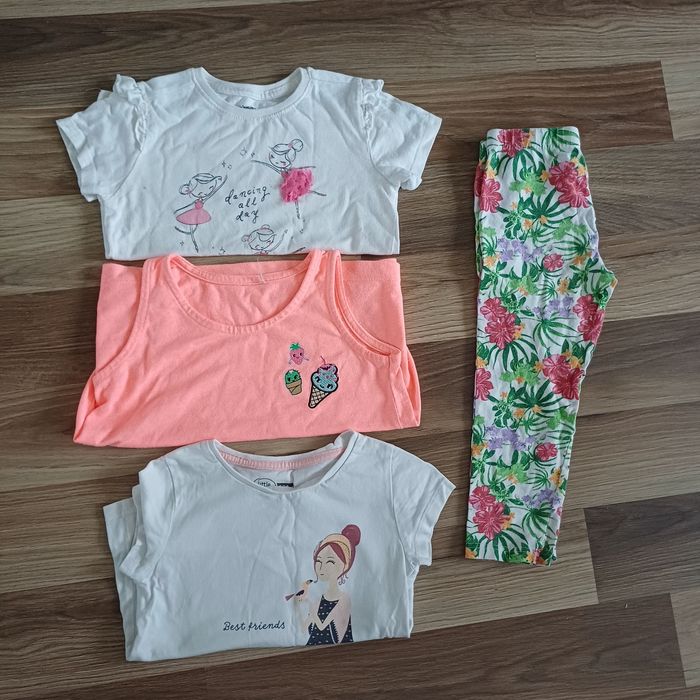 3 koszulki na krótki rękaw i spodenki 104