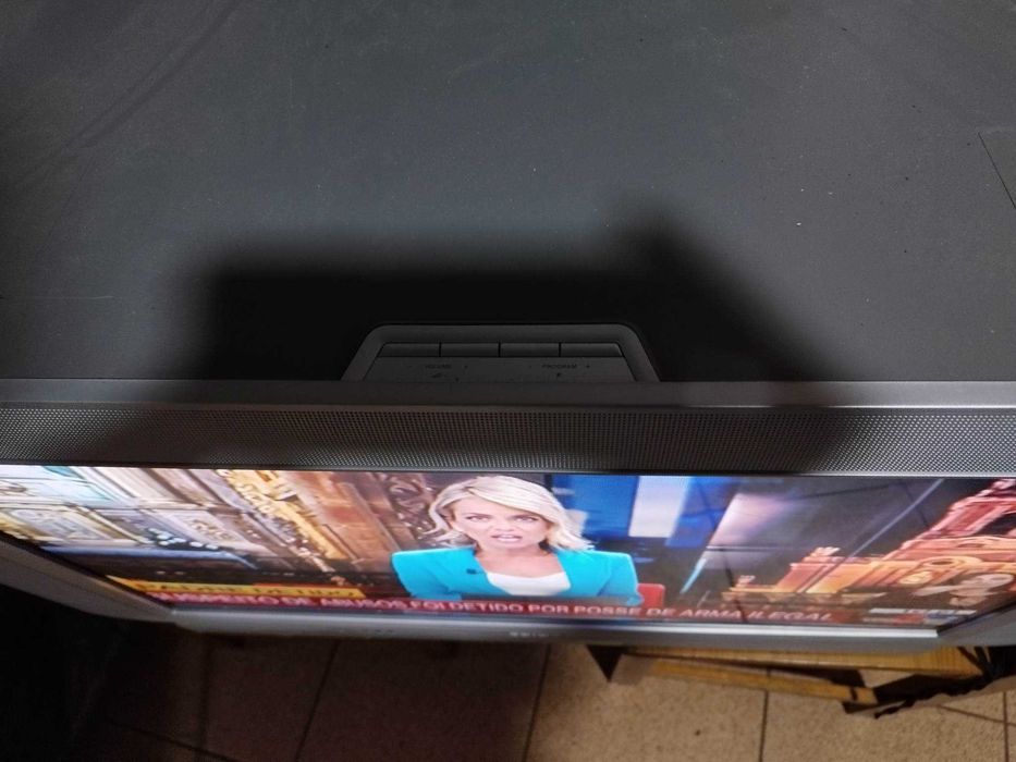 TV plasma preto 80/ TV Philips