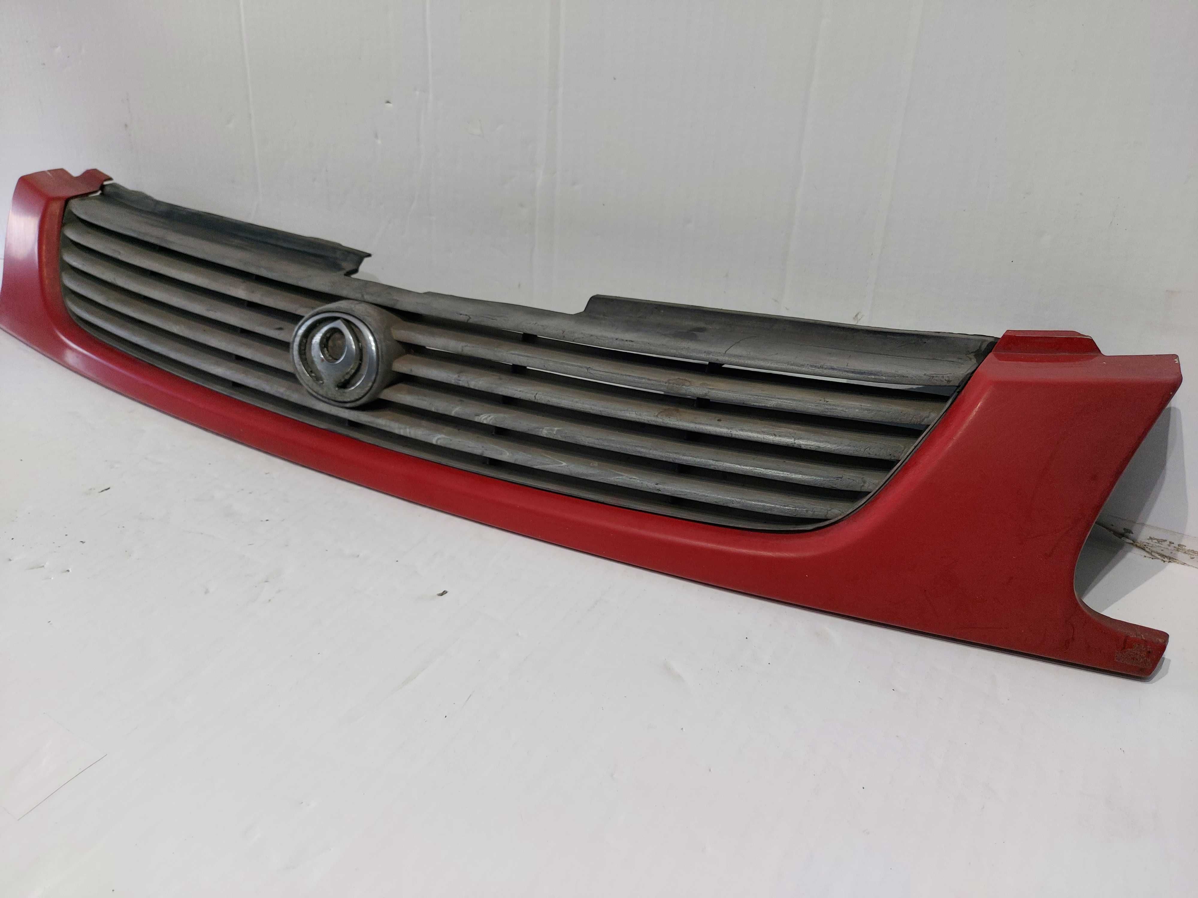 Mazda 323 BA 94-97 Sedan Grill atrapa chłodnicy zderzaka przód