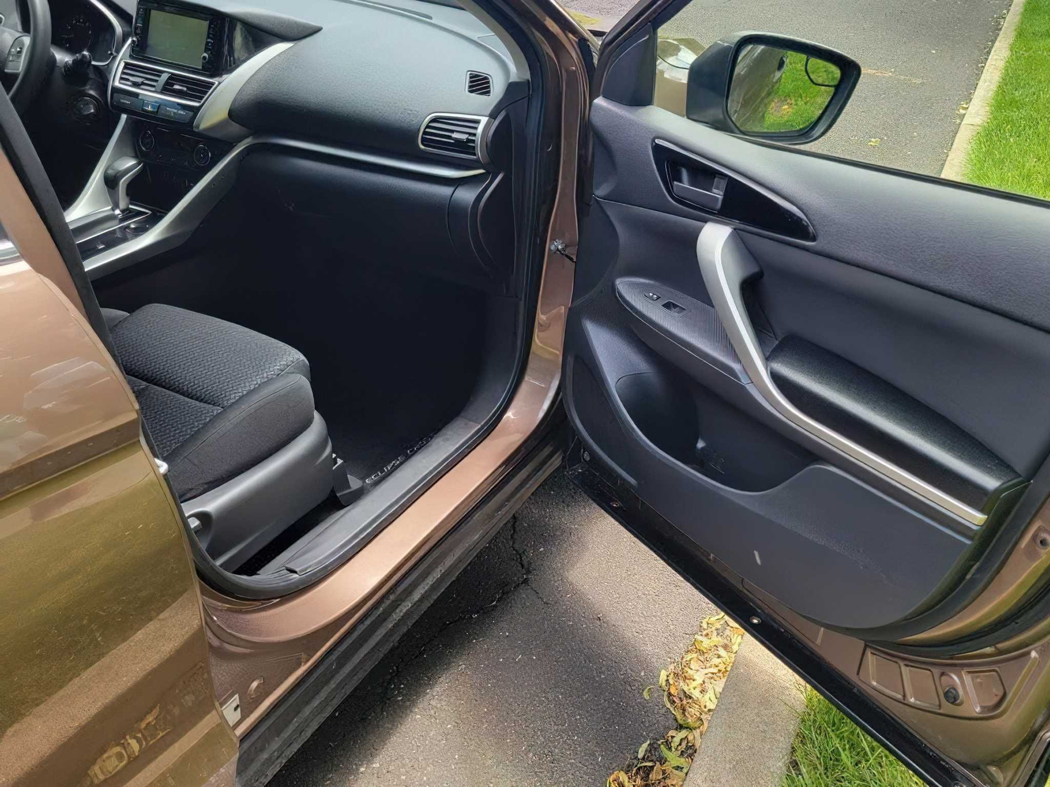 Mitsubishi Eclipse Cross ES 2020
