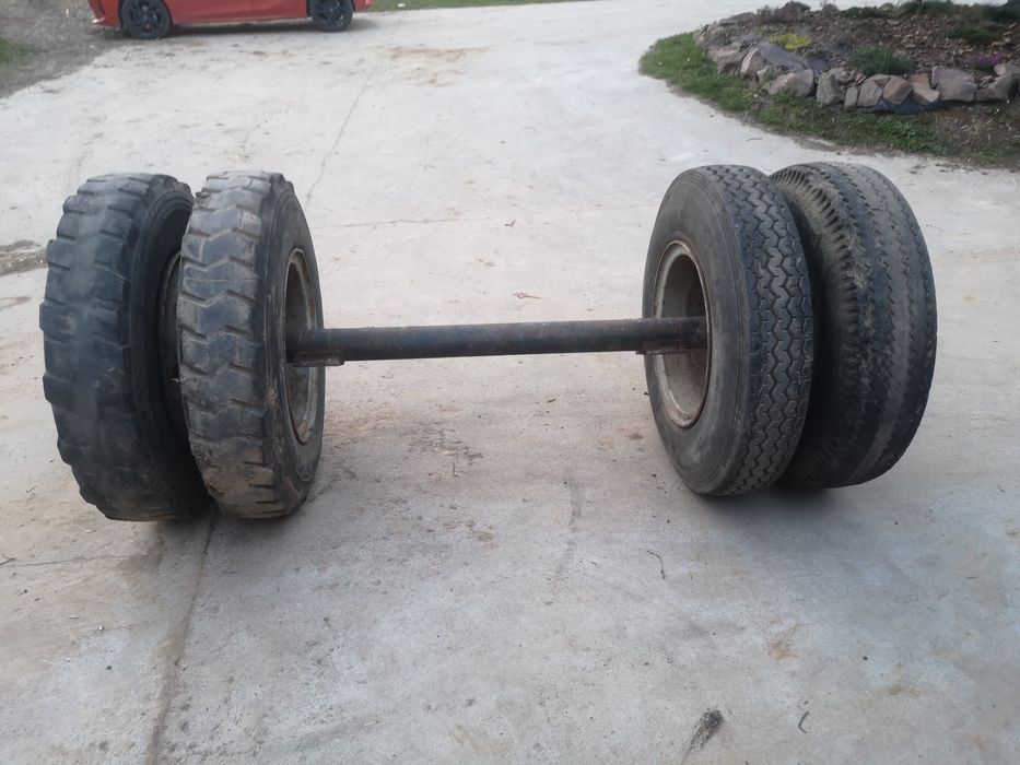 Oś ośka do przyczepy lawety tandem z kołami lub bez