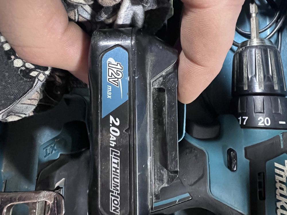 Шуруповер makita df333d