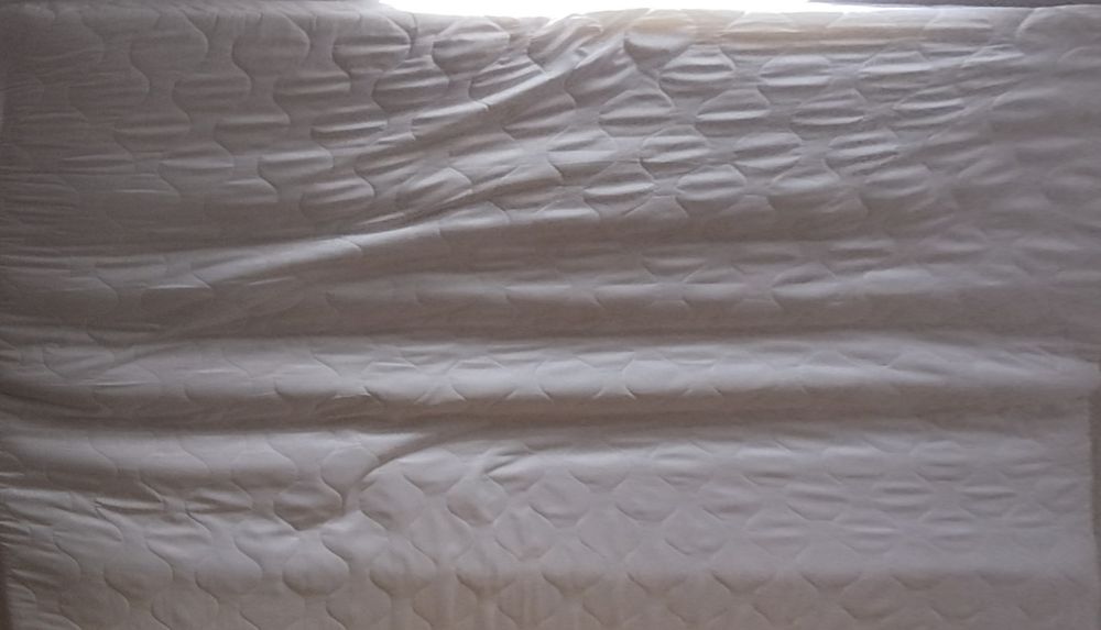 Materac na łóżko 1,60 m x 2 m