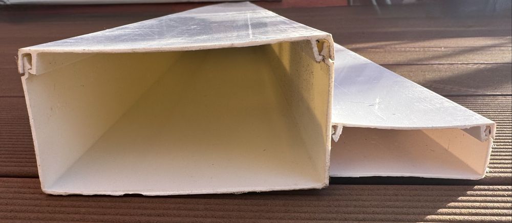 Canaletas de fios e cabos retardantes de chamas em PVC