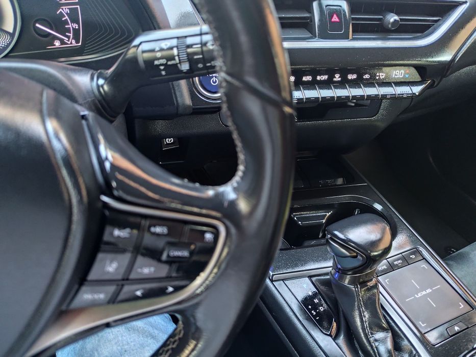 Lexus Ux250 Hybrid 2021