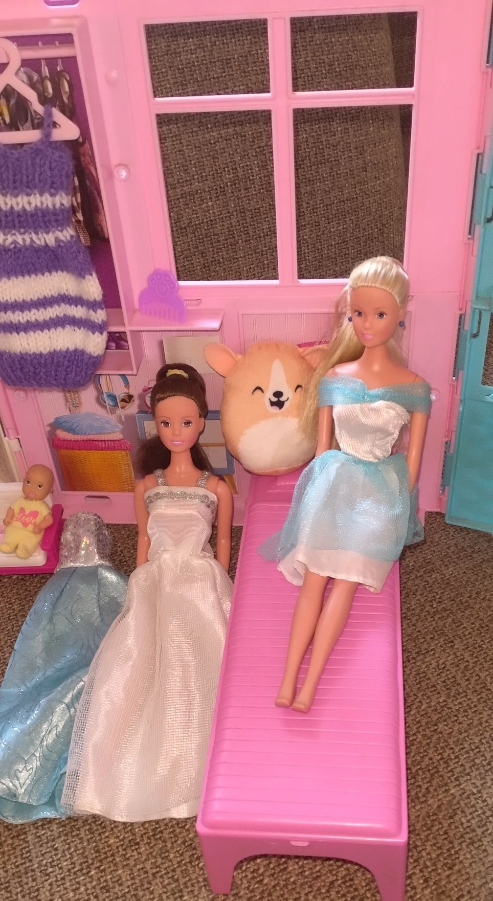 Casa Barbie+ bonecas e acessórios