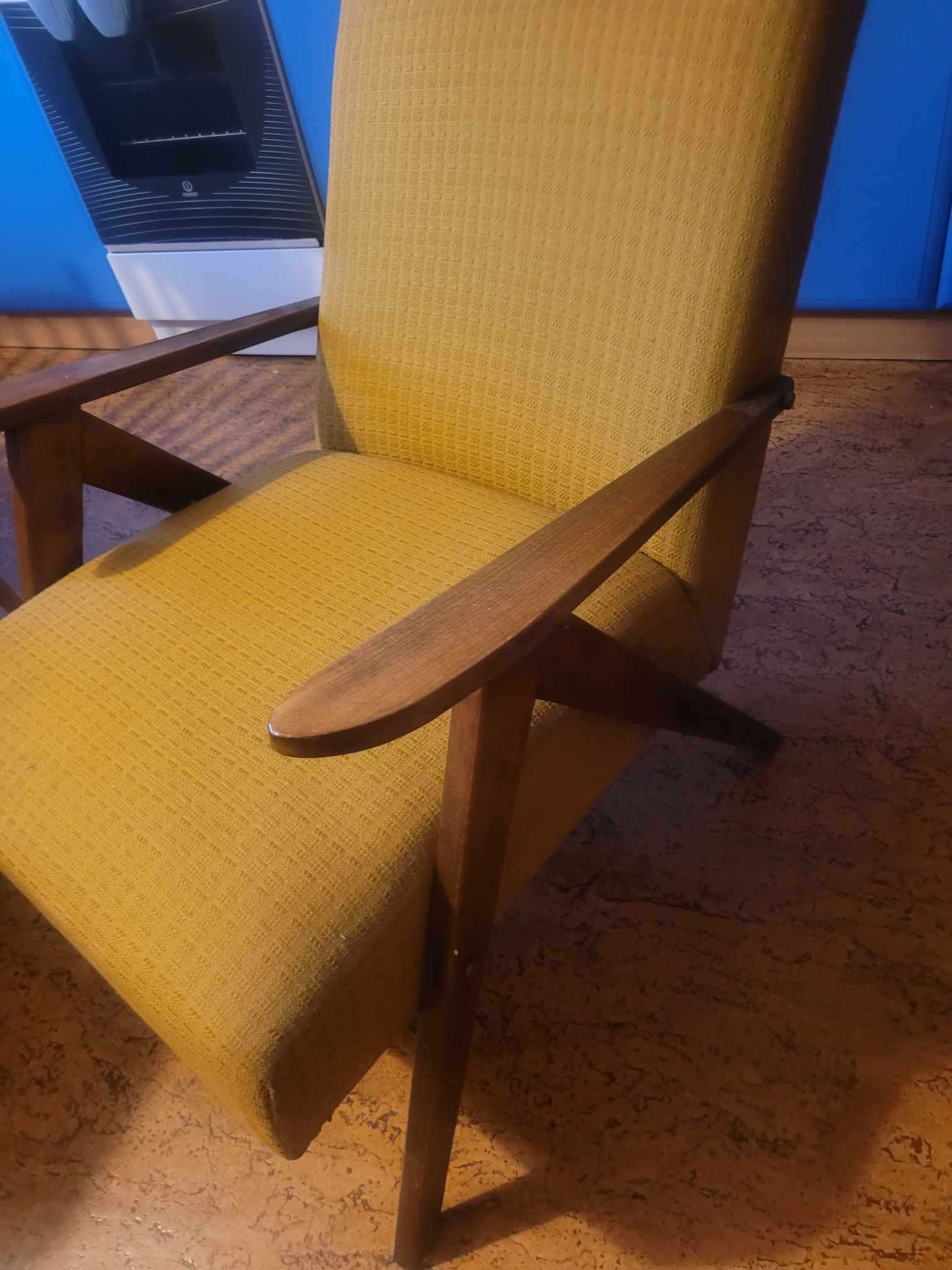 Fotel retro PRL vintage antyk lata 70 zpm radomsko