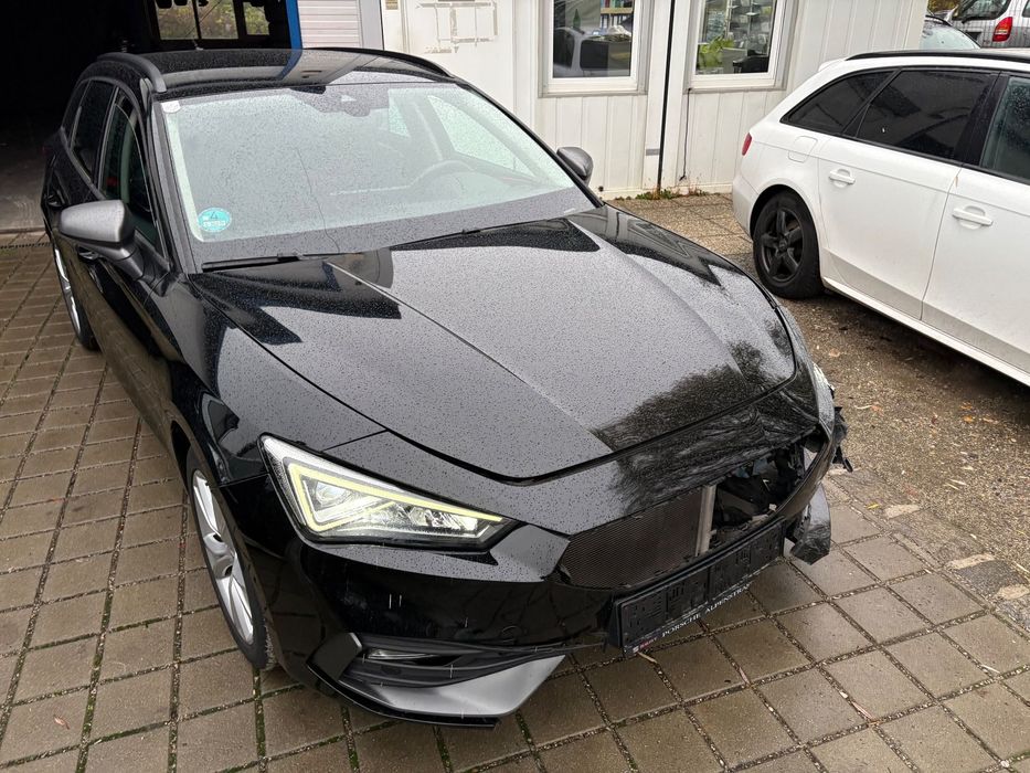 Seat Leon Seat FR wirtualny kokpit dobrze