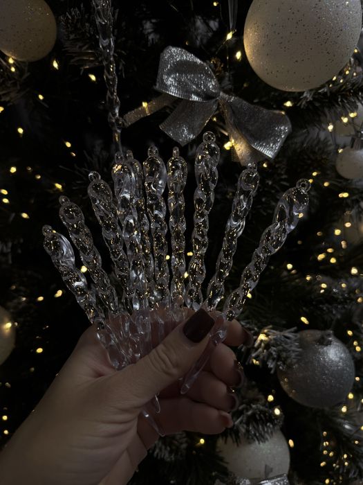 Підвіски-бурульки для ялинки — акрилові прикраси, новорічні