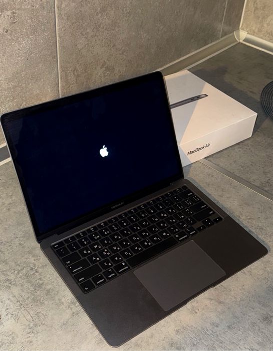 MacBook Air 13” (2020)