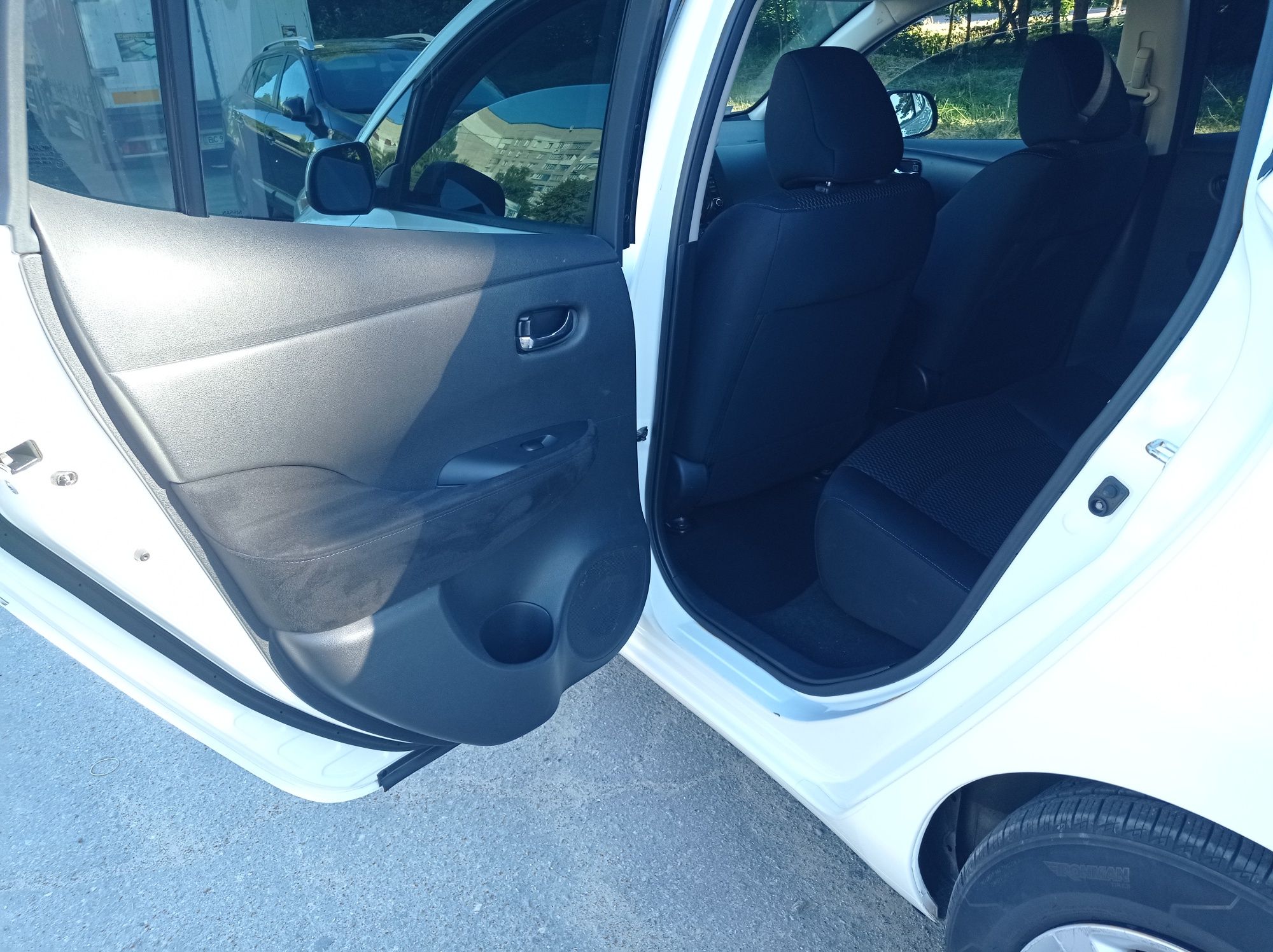 Продам Nissan leaf 30кв