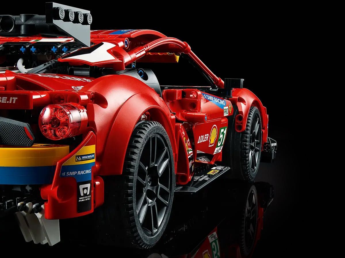 Réplica LEGO Ferrari 488 GTE "AF CORSE #51" 42125
