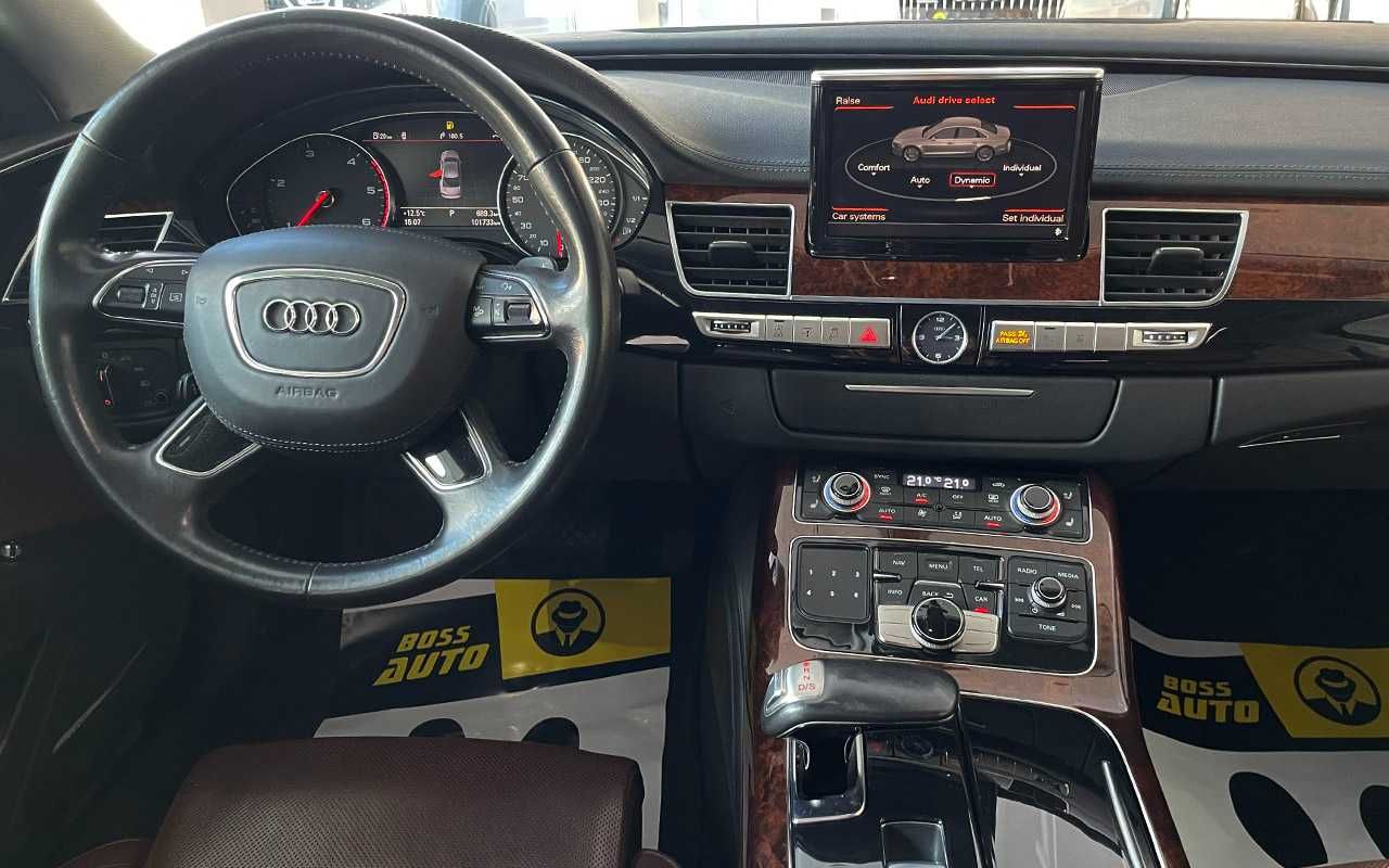 Audi A8 2013 року