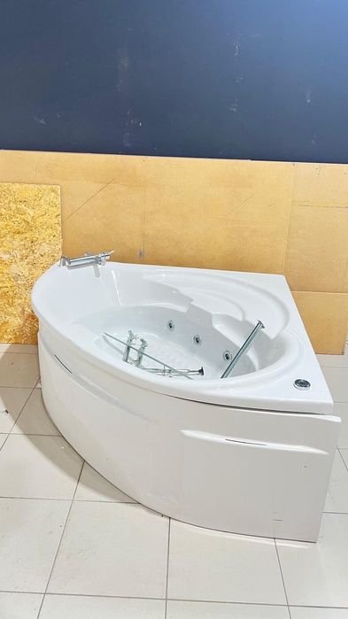 Banheira de Hidromassagem  com Sistema de Jatos