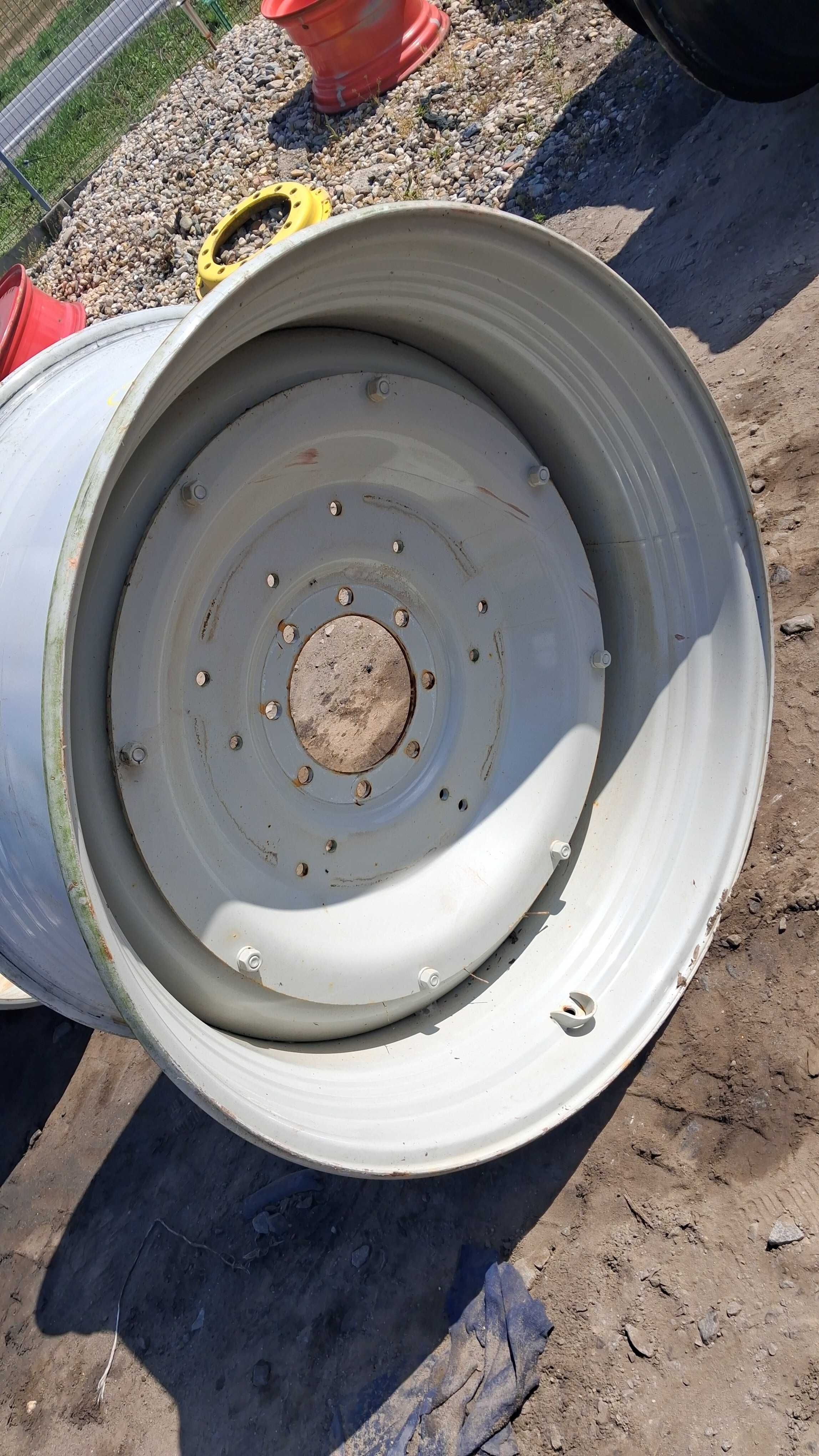 Felgi felga 20x42 Valtra NH JD Case 650/65r42 650/75r42 regulowane GKN