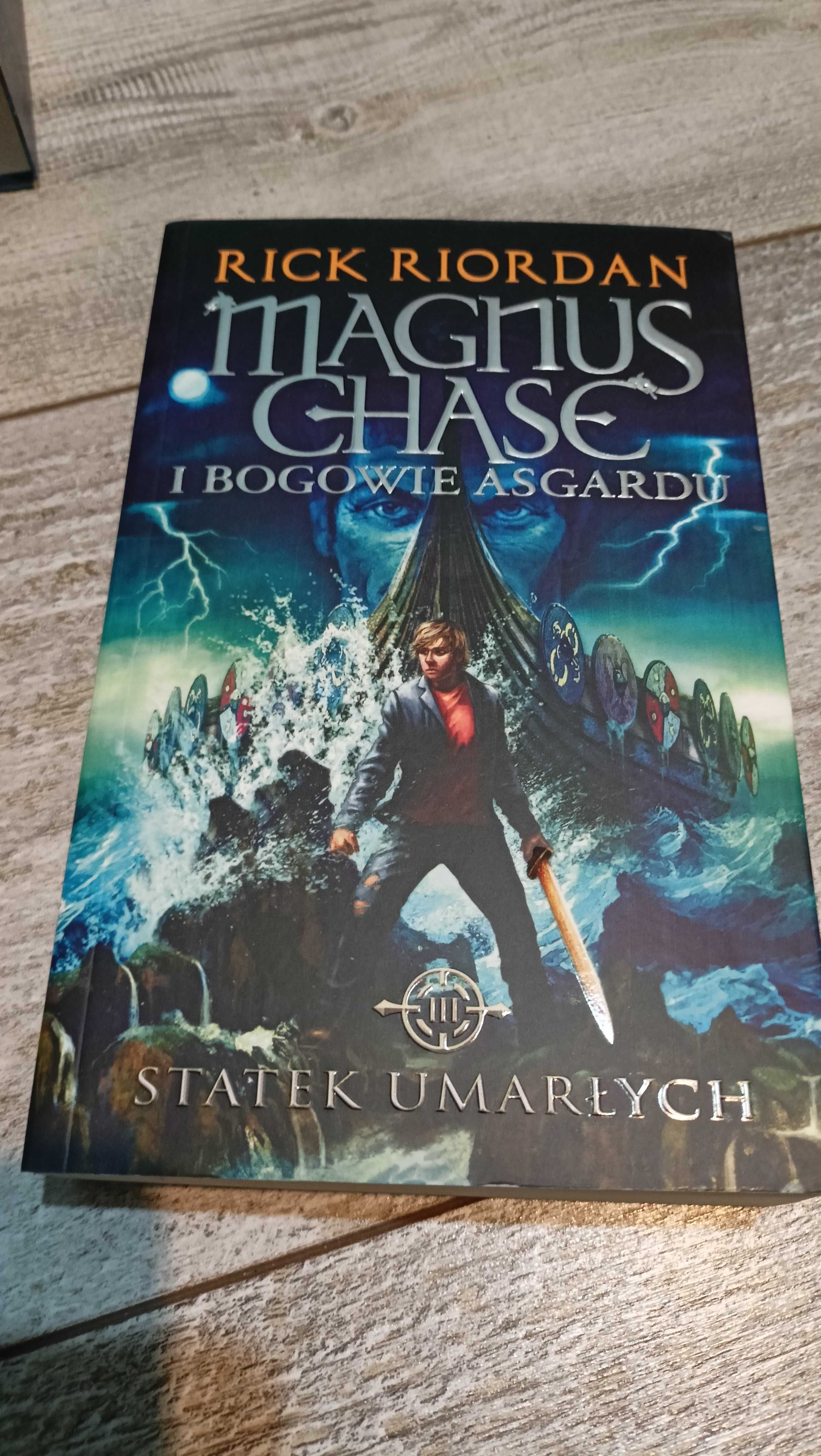 Książki. Fantastyka. Magnus Chase i bogowie asgardu. Rich Riordan.