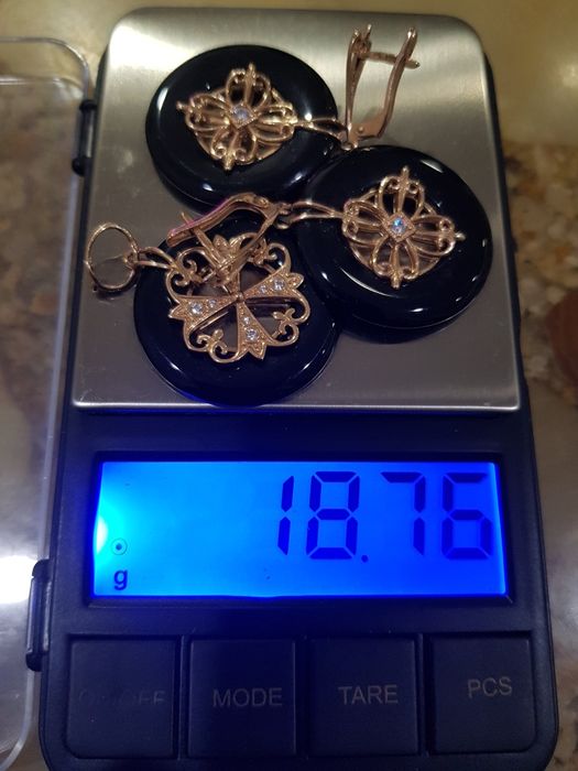 Золотые серги 585