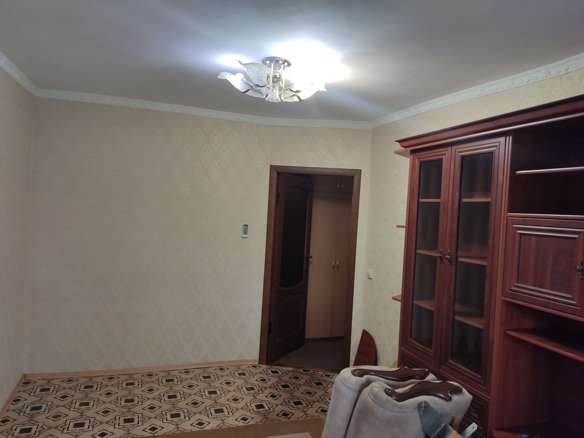 Продам 2-х кімнатну квартиру