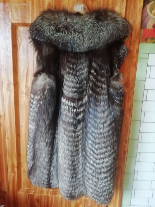 Жіночий жилет з натурального хутра