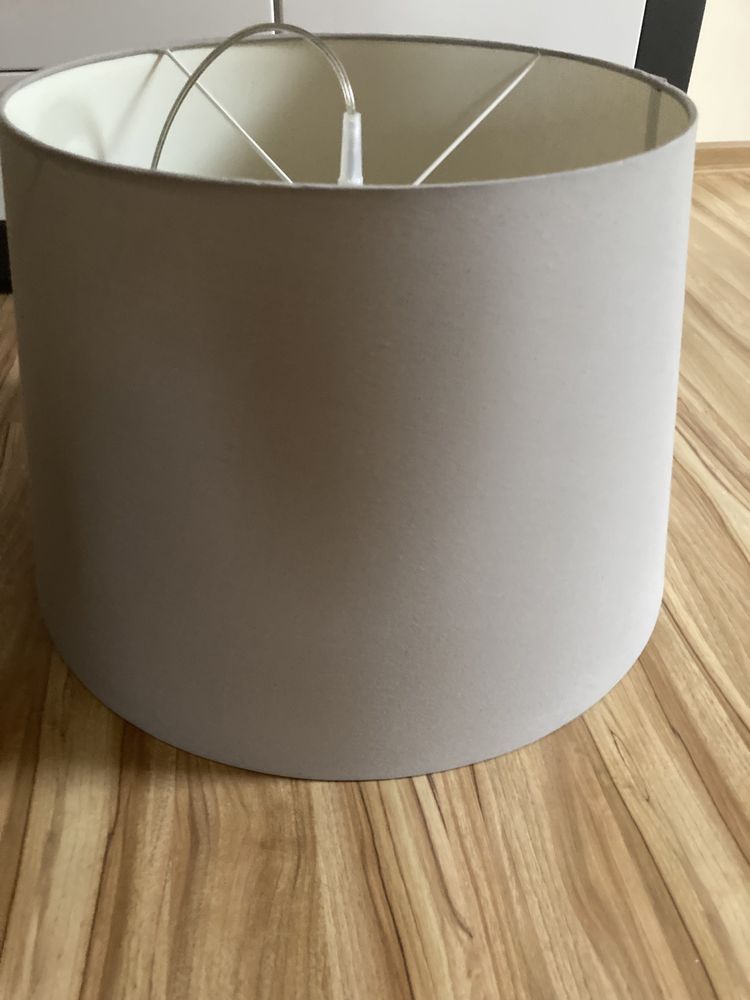 Dwa żyrandole IKEA cena za 1 szt. 70 zł