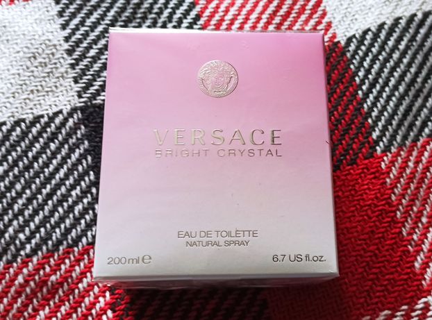 Оригінал 200 мл Versace Bright Crystal
туалетна вода жіноча