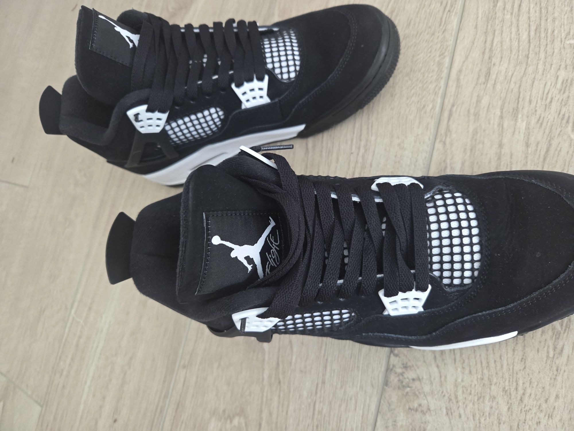 Air Jordan 4. Jordan 4 retro white Thunder. Nike