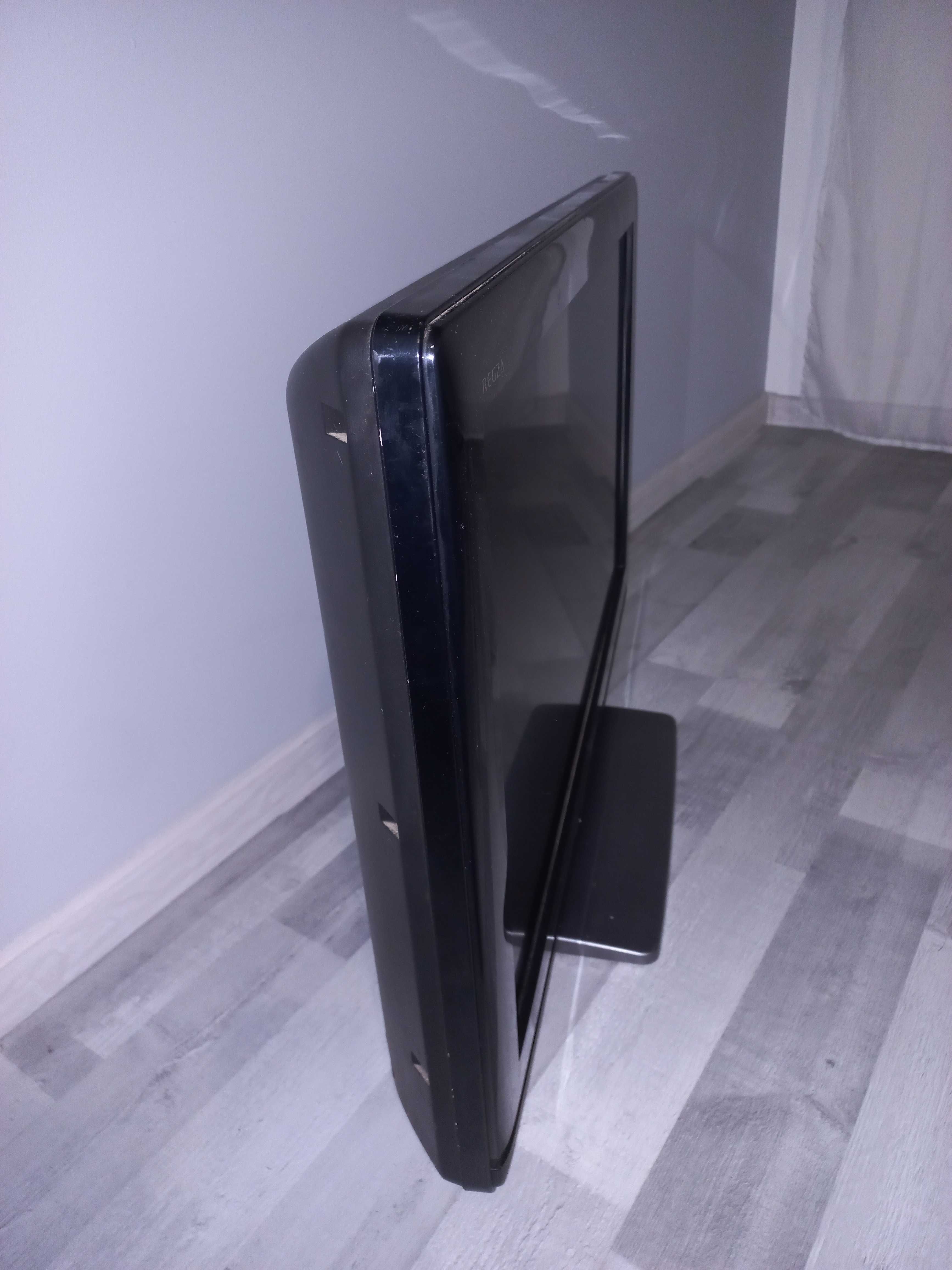 Prosty Telewizor LCD Toshiba Regza 32 cale model: 32AV501P