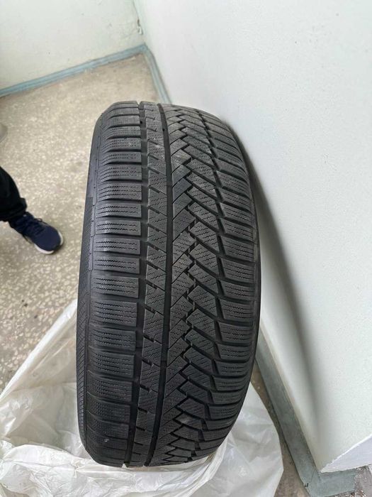 Зимові шини Continental 255/55 R19 111V XL Portugal 2020 year
