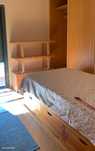 527703 - Quarto com cama de solteiro, com...