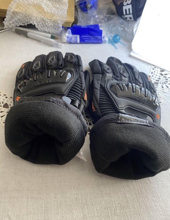 Novas - Luvas de inverno para moto Tamanhos disponíveis M, L e XL.