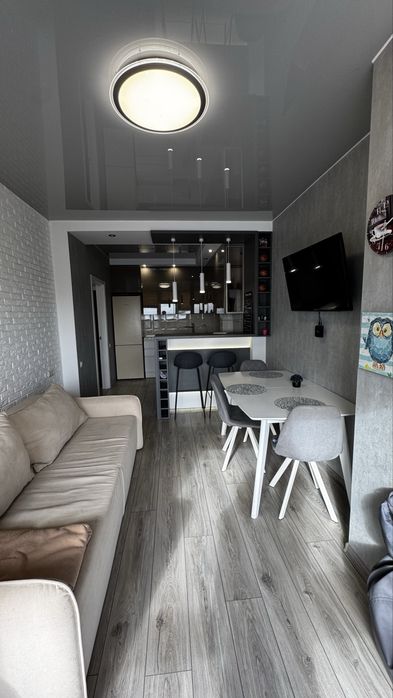 Сдам кухня-студия и 3 спальни Маршал Сити