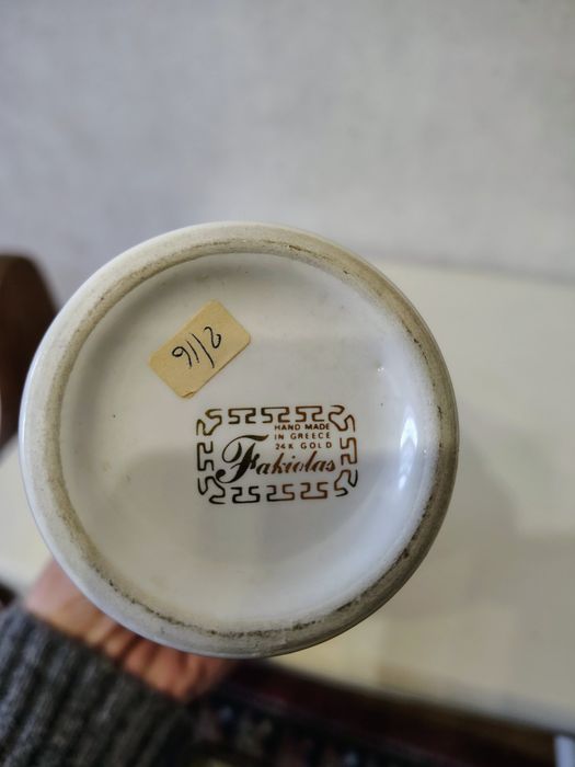 Ваза с позолотой Греция