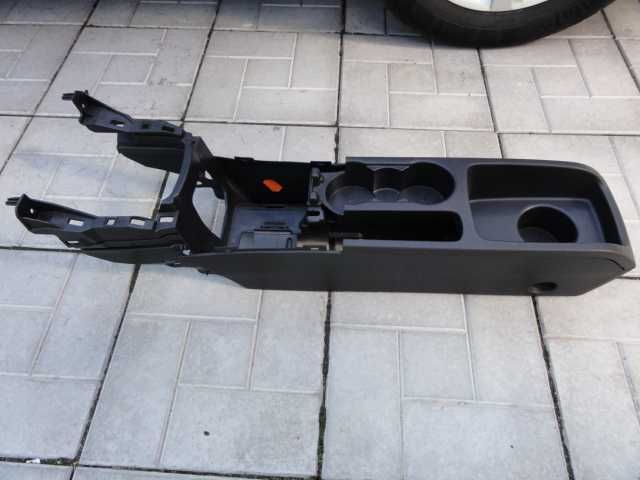 Консоль Ford Fiesta Форд Фиеста
