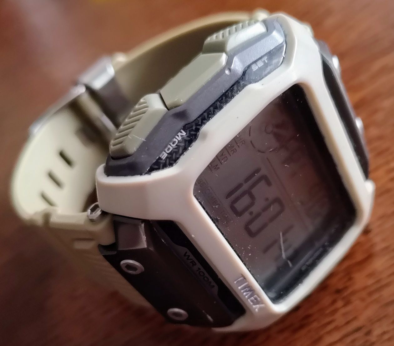 Timex shock command tw5m18300