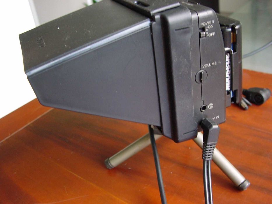 Monitor SONY XV-M30E semi profissional para camara analógica HANDYCAM