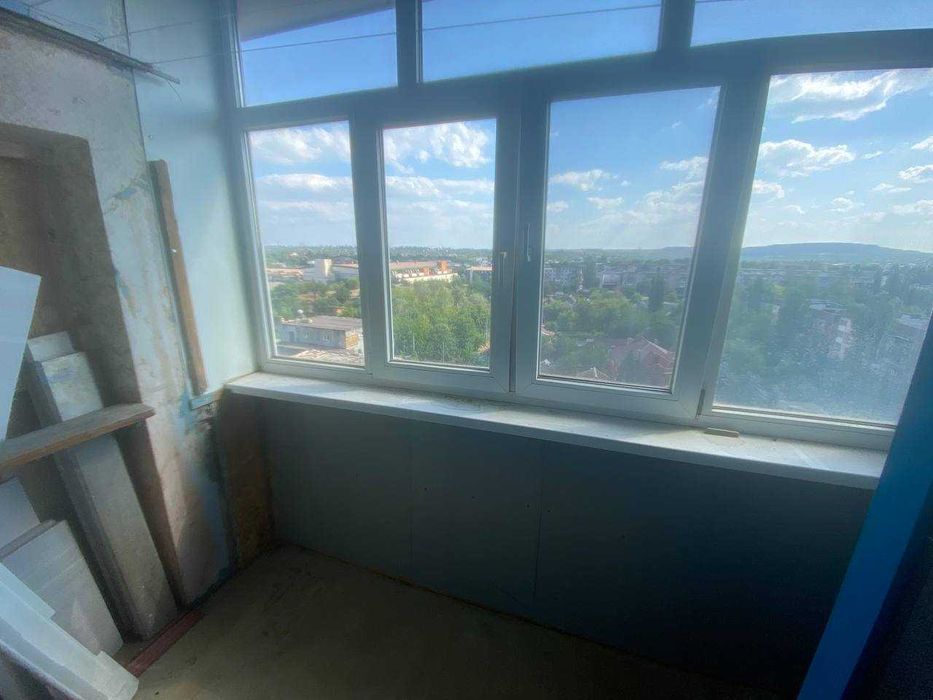 Продаж трикімнатної квартири в центрі по вул. Пушкіна