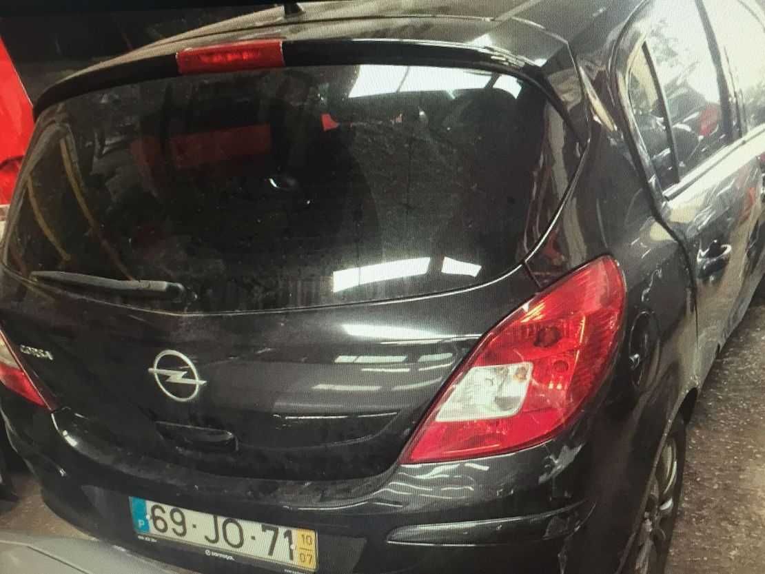 Opel Corsa 1.2 i de 2010 Para Peças