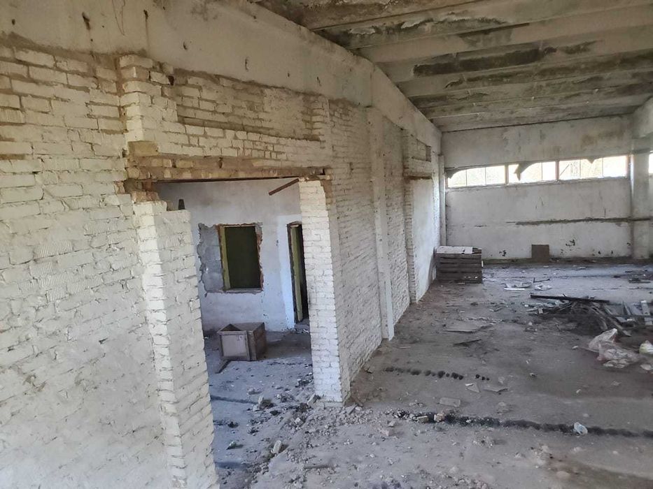 940м2 склад чи виробництво з територією