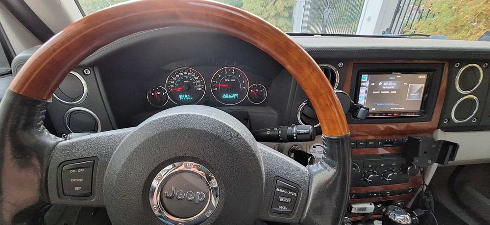 Jeep Commander OVERLAND 3.0CRD 218KM.