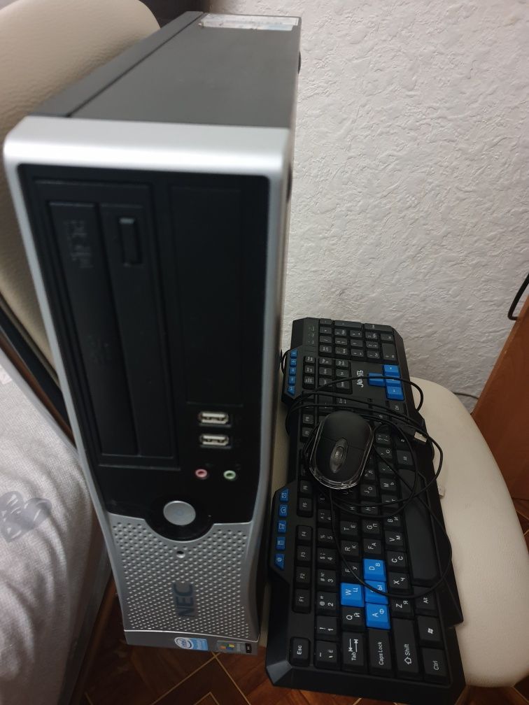 Фирменный системный блок NEC с клавиатурой и мышью