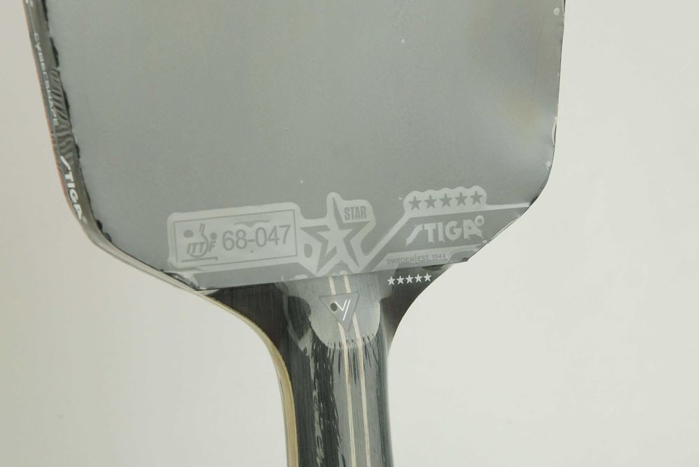 NOWA Rakietka STIGA Cybershape Pro Carbon+ Plus 5-Star WRB ITTF