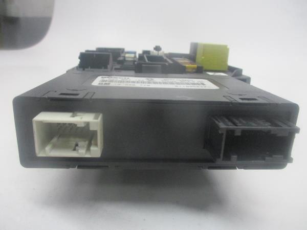 Caixa fusíveis / SAM / BSI OPEL Astra H Hatchback (L48)